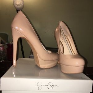 Jessica Simpson Pumps